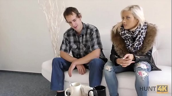 Download Video - HUNT4K&period; Comment je suis devenu proche de mon voisin