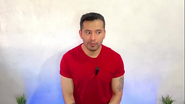 Download Video - Ingeniero vergon hetero le rellena el culo con su gran polla a dos novios de la fiesta&excl; Relato sexual