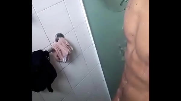 Moreno mostrando a rola