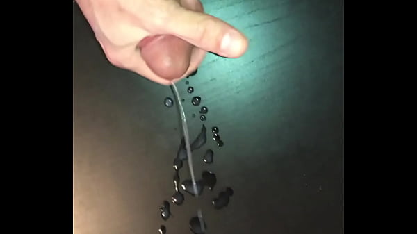 Caressant Ma Bite Jusqu'à Ce Que Je Jouisse