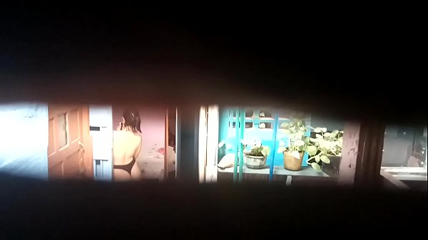 Bunda Grande Espiando