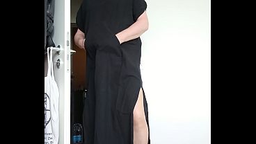 Tights, high heels and black kaftan 20 sec