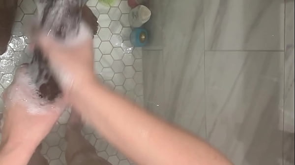 Hot Curios 18 Year Old young woman Enjoys Cleaning Stepbrother Monster Cock ! She Made His Big Dick Cum Twice In 5 Minutes