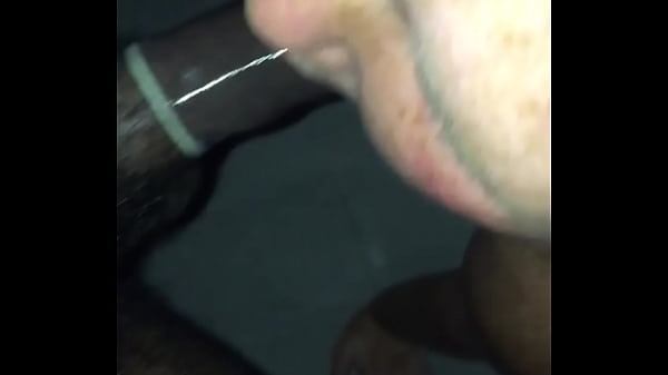 thumb tinder thot chewing