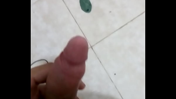 ZAP22999292397には女性が付属しています
