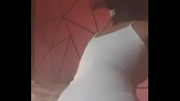 Very Tight Dress Twerk