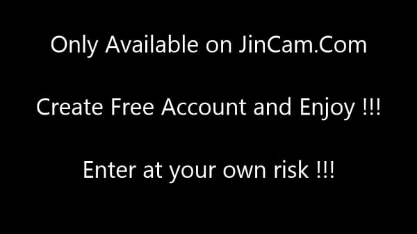 Tattoo camgirl masturbate on cam