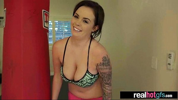 (roxii blair) Real Girlfriend Like To Play And Bang On Cam  mov-27