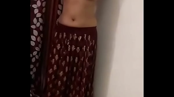Indian desi girl change her dress