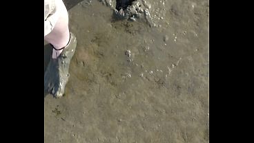 Short test in the mudflats on the beach of Horumersiel