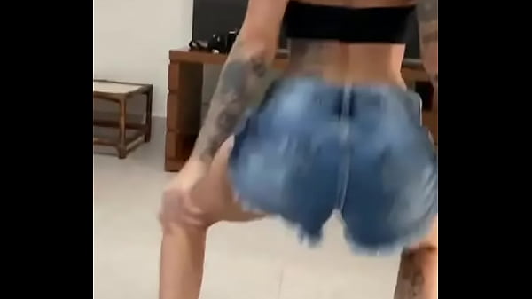 novinha dança funk