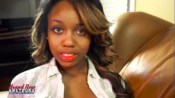 ¡La sexy embarazada Abigail le deja vibrar los labios y el clítoris de su coño afeitado!
                   ¡La sexy embarazada Abigail le deja vibrar los labios y el clítoris de su coño afeitado! muchos negros
