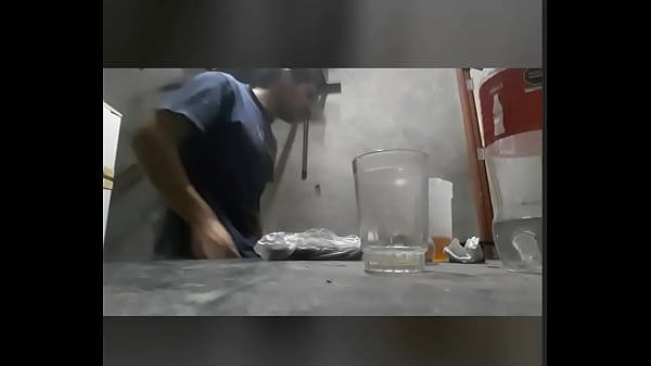 IMBECIL SE QUIERE COMIDA