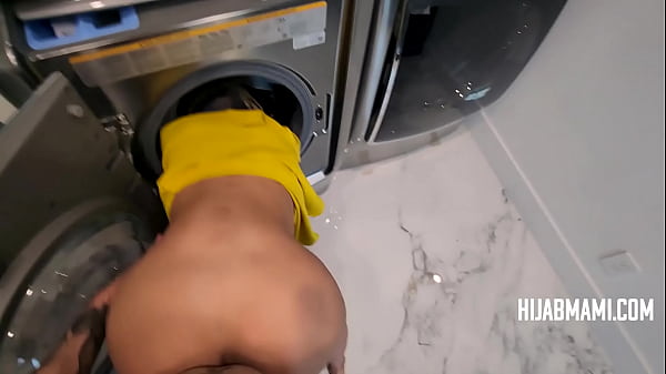 Hijab Wife: Shove It In Before My Husband Comes In!