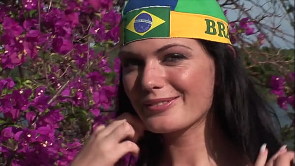 beautiful hungarian babe with pink pussy