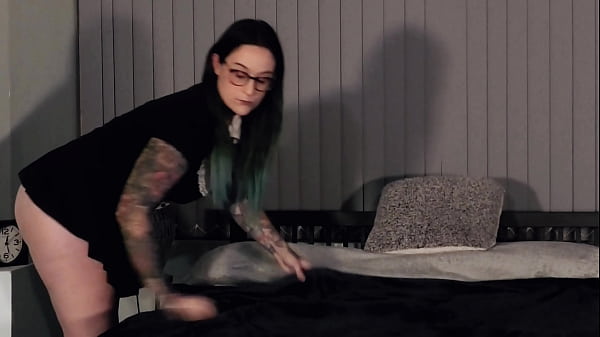 C&acirc;mera de seguran&ccedil;a flagra homem fodendo cozinheira em cozinha de restaurante