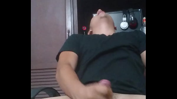 Download Video - My First Fap  &sol; Mi Primera Paja