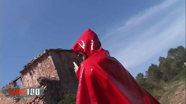 When Little Red Riding Hood meets Alice - remastered