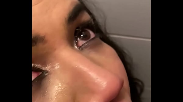 MAMANDO PORTEIRO NO BANHEIRO DA GUARITA