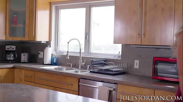 Download Video - Jules Jordan - Big Tit MILF London Rivers Shows Off Her Anal Skills