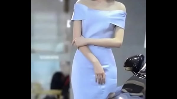 Sexy Model Desperate to Pee but to Smile