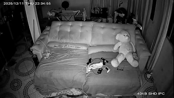 Download Video - C&acirc;mera escondida flagra enteada e padrasto fudendo com muito tes&atilde;o&period;