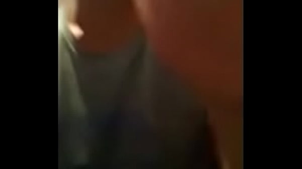 Jovencito metiendose dedo 2