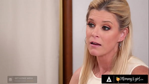 Download Video - MOMMY'S GIRL - India Summer Has Her Dirty Way To Fuck Her Stepdaughter Gianna Dior