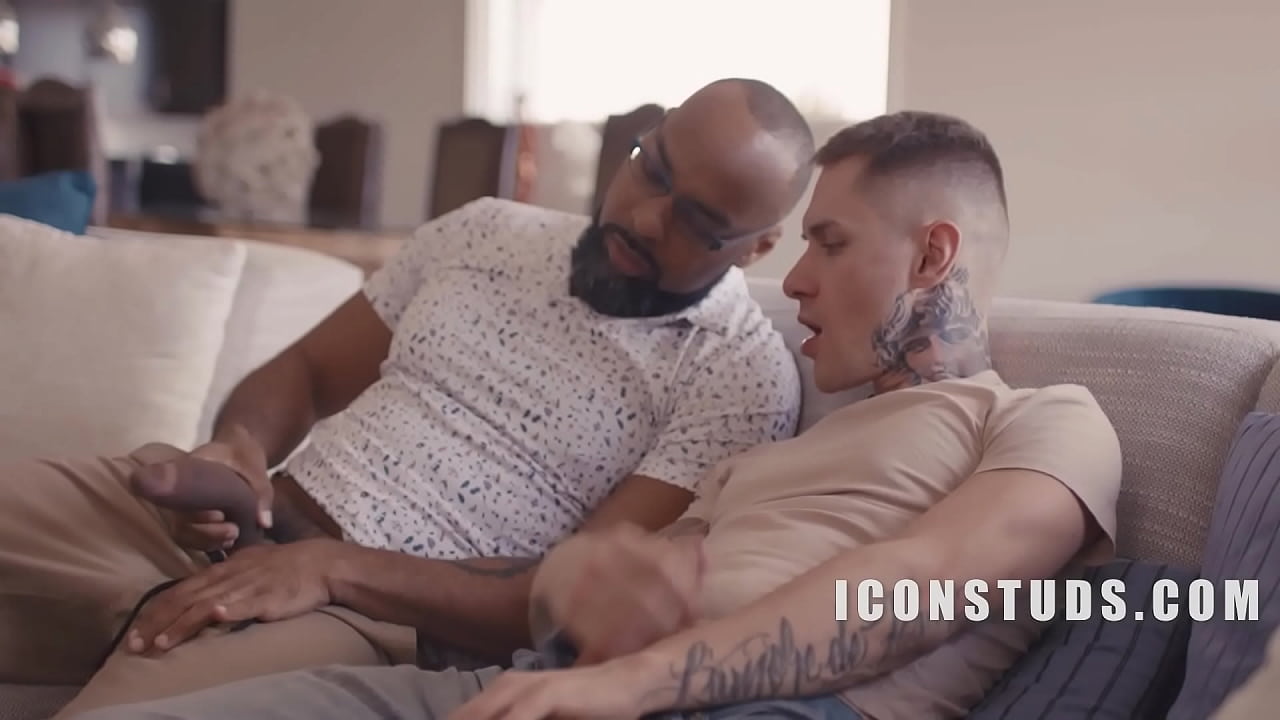 Hijastro gay aprende columpios en ambos sentidos
                    anal cocksucker ass fucked family taboo stepson butt sex gay sex gay porn family taboo fucked up family butt hole fucked muchos negros