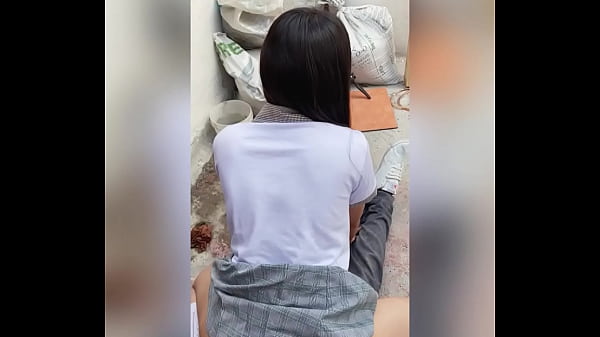 Big Ass Latina Student Gets my Dick in the College Behind Classrooms!
