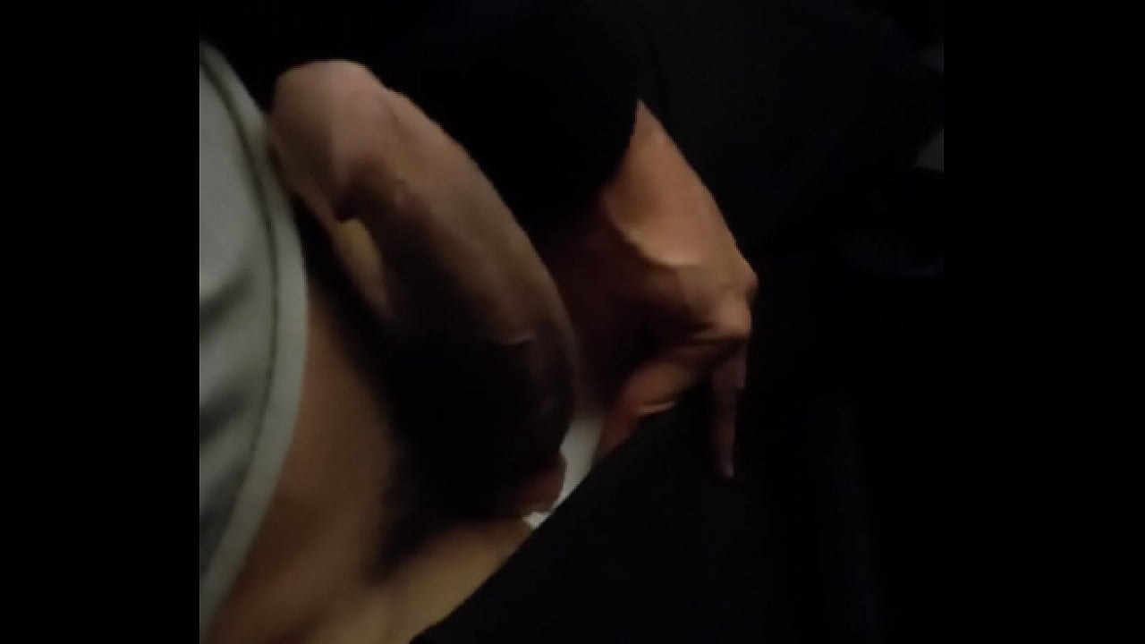 Cuando tienes esa erección en el momento equivocado
                   bus big cock big dick onibus dotado pauzudo pauduro muchos negros