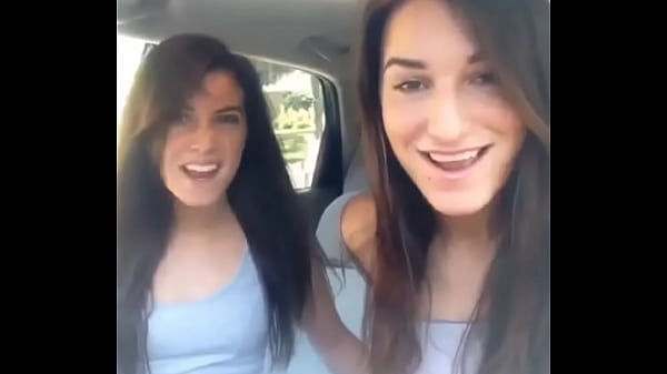 thumb twins twerk
