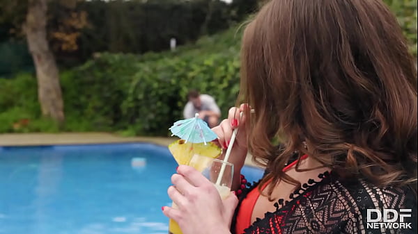 Absolutely hot Evelina Darling lets pool boy fuck her teen pussy