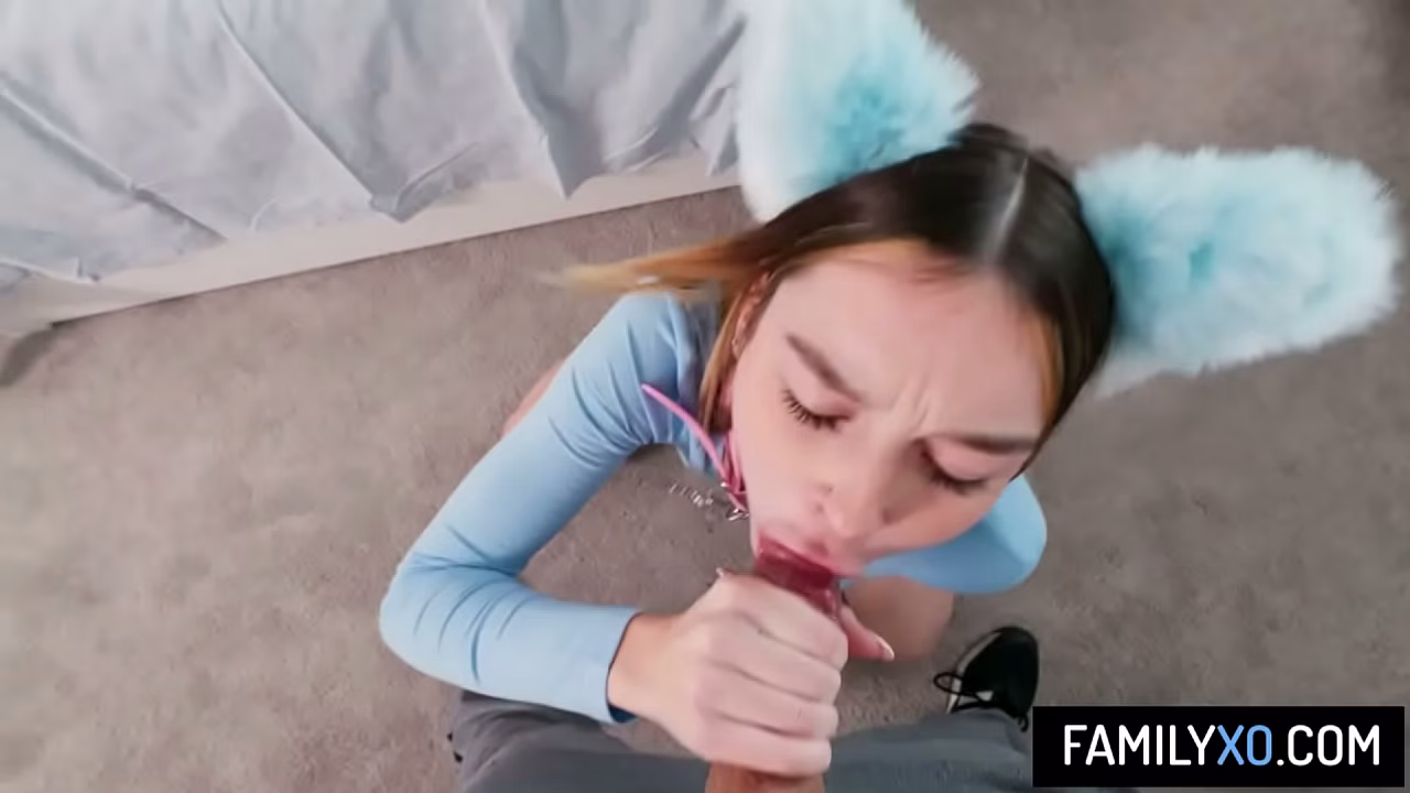 Horny Stepdaughter Needs Stepdad'_s Cock to Stay Warm - Della Cate