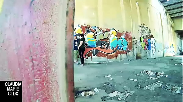 The art of masturbating in public places