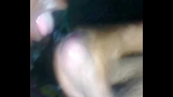 Tomando uma pirocada do dotado no terreno baldi...