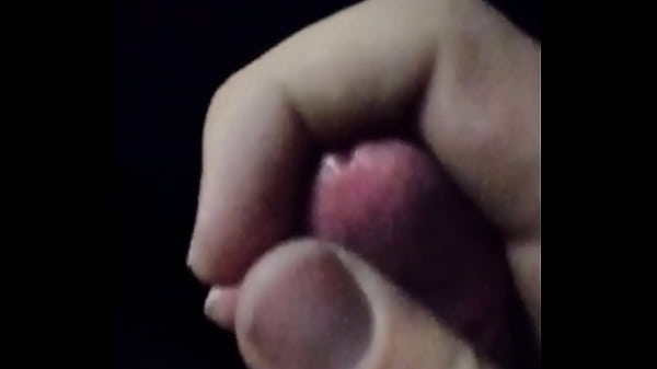 Une Étudiante Jeune Fille Se Masturbe Dans Un Bus Avec Une Éjaculation