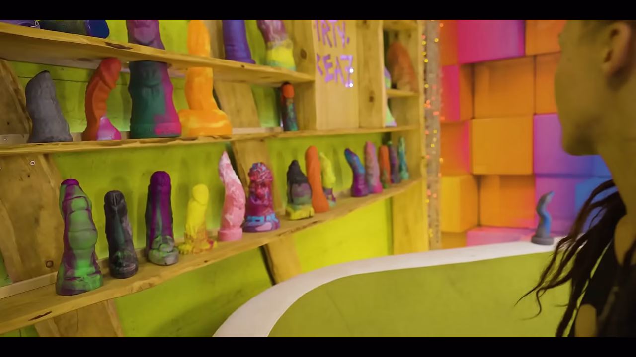 Covered in Ink, Stuffed by the Wall &ndash_ Her Zfilmz Solo Adventure