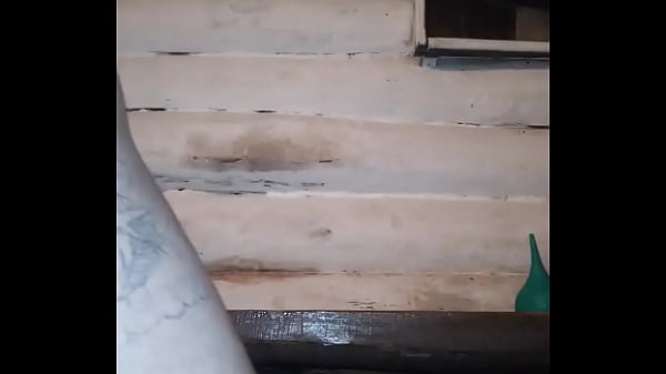 Sexe Anal Avec Un Gros Cul Et Une Bouteille De Bière !