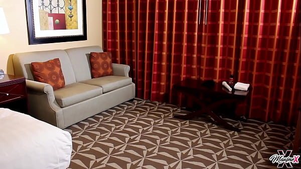 THIS MILF REALLY KNOWS HOW TO RIDE A BBC