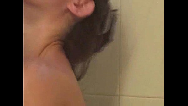 Two-Teens-In-Shower
