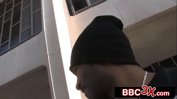 This Busty MILF Only Has Eyes For BBC (Michelle Mclaren)
