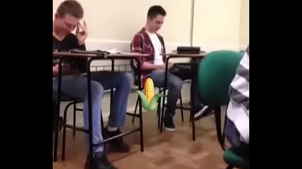 thumb carrying corn