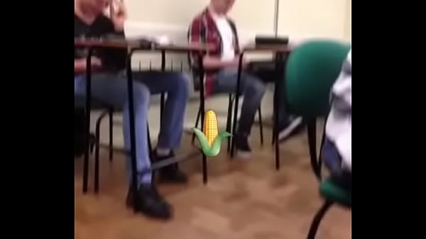 thumb carrying corn