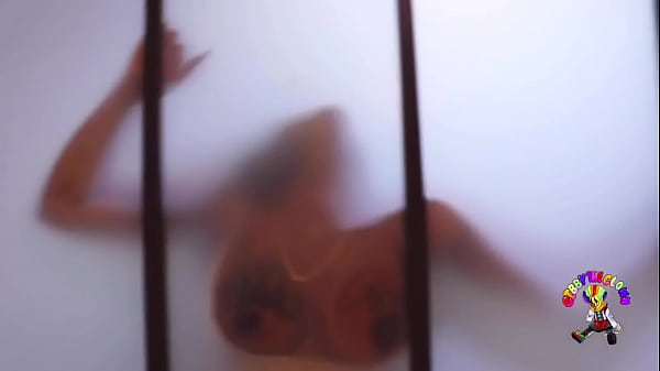 Gibby fucks Mrsfeedme while Tendermontana watches