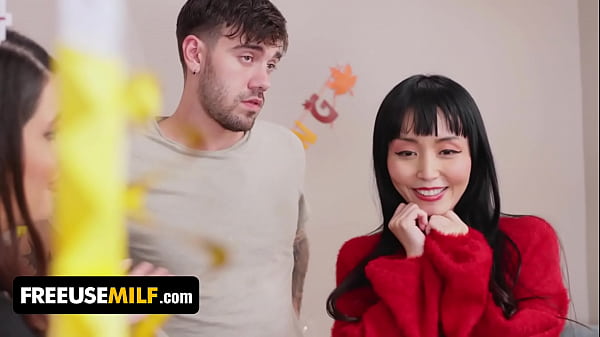 Download Video - Stepson Is Coming Home From College For Thanksgiving Break & Stepmom Greets Him With Her New Partner