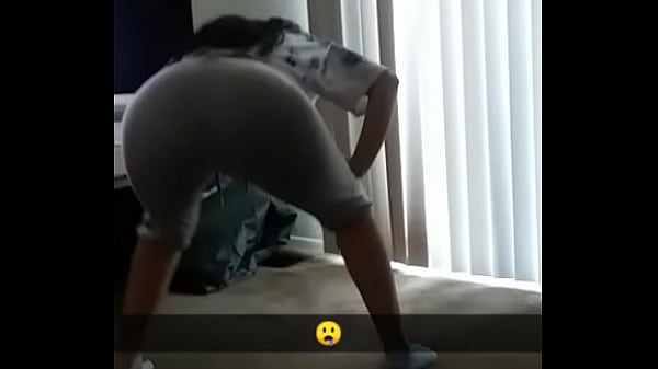 Stripper twerks Than strips