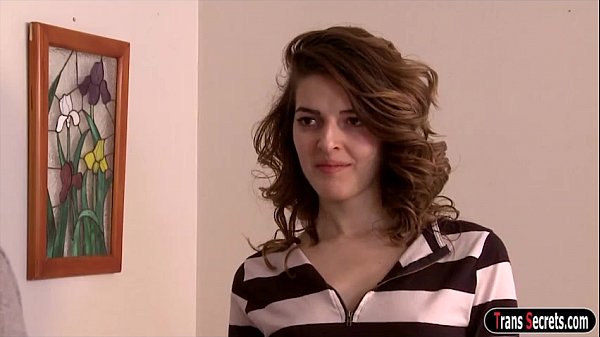 Shemale Vixen Godess gives head to and bareback...