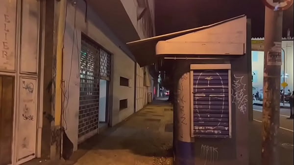 Mamei o pé e o pau do novinho