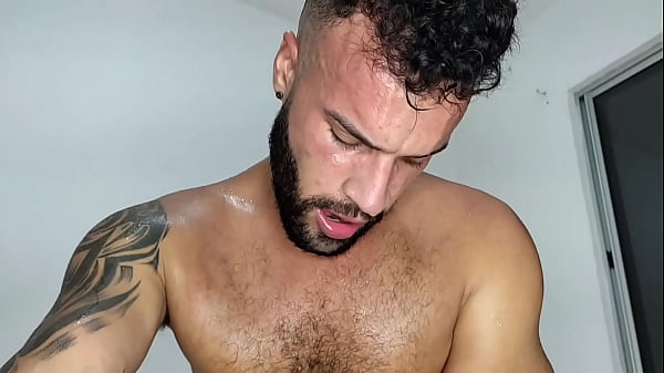 Download Video - O ALARGADOR DE CU DEIXOU MEU CUZINHO ARROMBADO E ME LEITOU &lpar;COMPLETO NO RED&rpar;